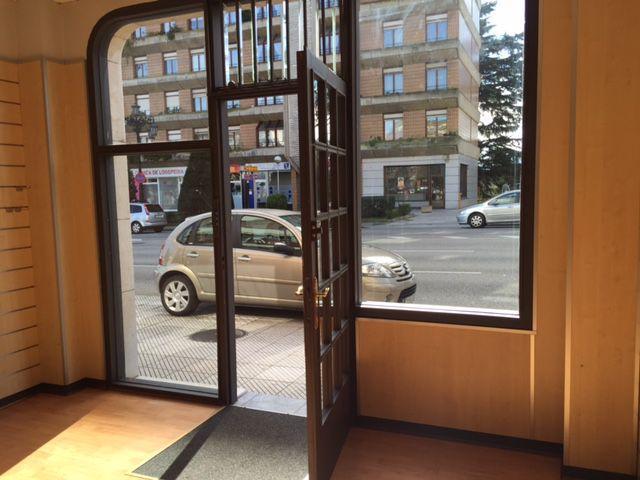 Local comercial en alquiler en Oviedo, Centro photo 0