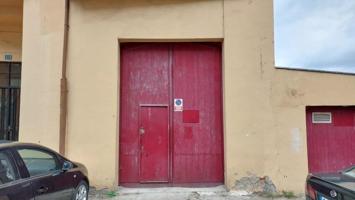 Local comercial en alquiler en Torrelavega, Ciudad Vergel photo 0