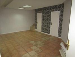 Local comercial en alquiler en Valdepeñas, Calle Balbuena photo 0