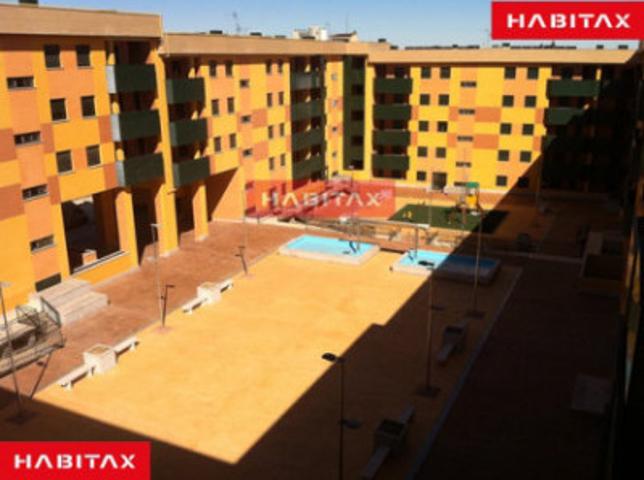 Piso en alquiler en Peñaranda de Bracamonte, Penaranda De Bracamonte photo 0