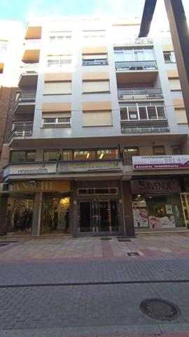 Oficina en alquiler en León, Centro photo 0