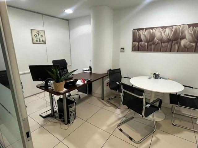 Oficina en alquiler en Sabadell, Creu alta photo 0