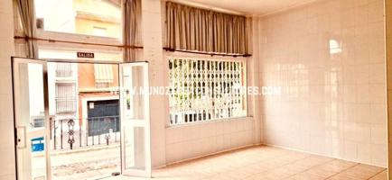 Local comercial en alquiler en Lucena, Plaza de la Barrera, 14900 photo 0