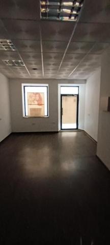 Local comercial en alquiler en Plasencia, Vinagras, 10600 photo 0