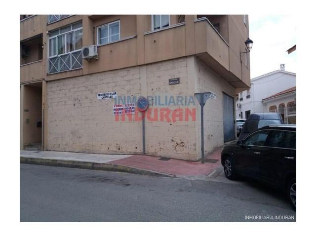 Local comercial en alquiler en Navalmoral de la Mata photo 0