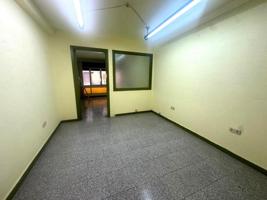 Oficina en alquiler en Avilés, Avilés photo 0