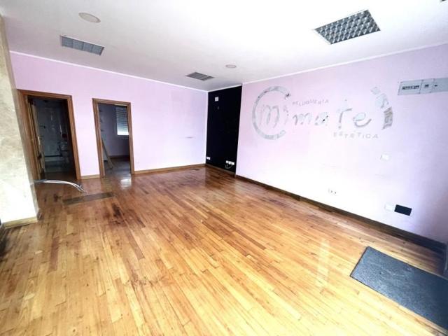 Local comercial en alquiler en Pola de Siero, Centro photo 0