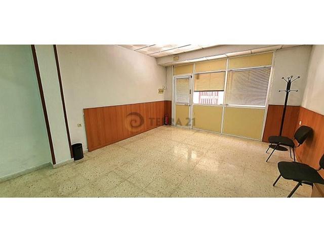 Local comercial en alquiler en Jaén photo 0