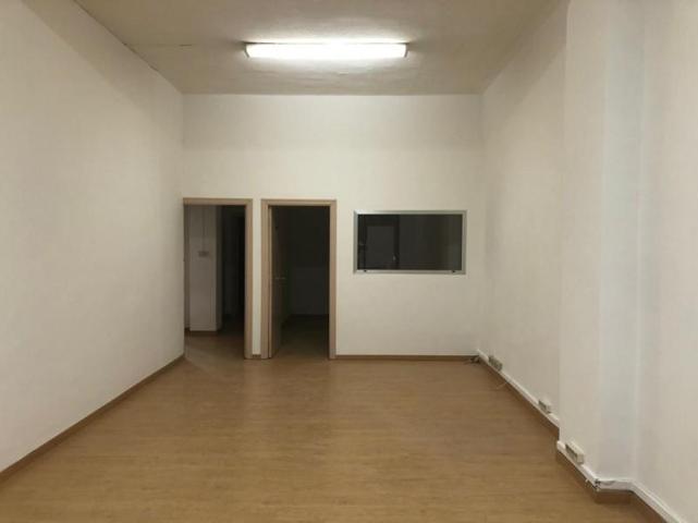 Local comercial en alquiler en Oviedo, Oviedo photo 0