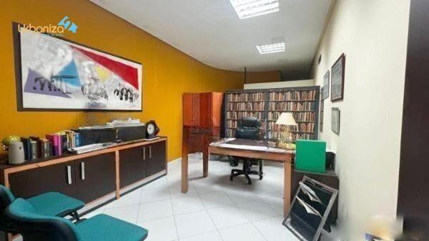 Local comercial en alquiler en Badajoz, Badajoz photo 0