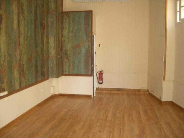 Local comercial en alquiler en Lleida, RECTORAT photo 0