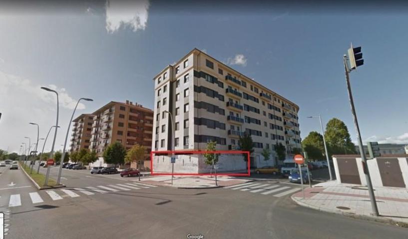 Local comercial en alquiler en León, La Lastra photo 0