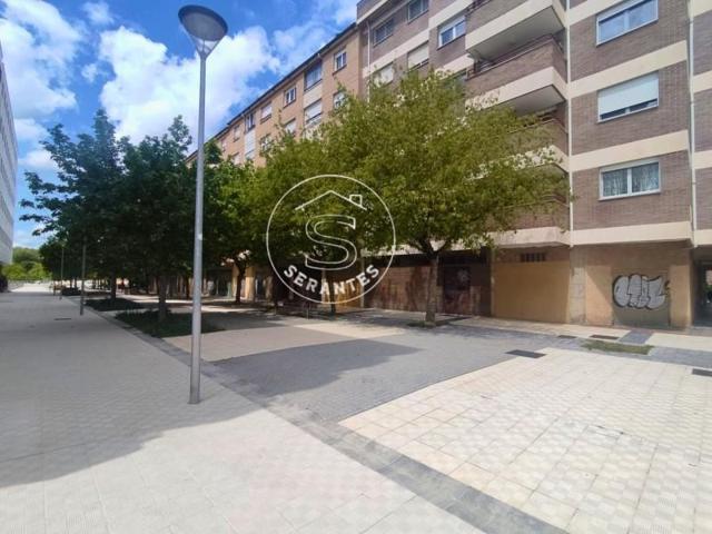 Local comercial en alquiler en Pamplona, Chantrea photo 0