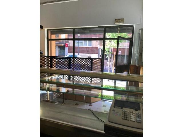 Local comercial en alquiler en Cáceres photo 0