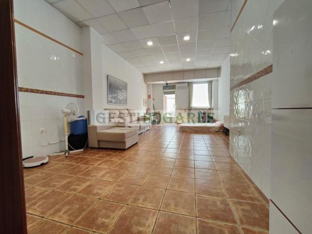 Local comercial en alquiler en San Fernando photo 0