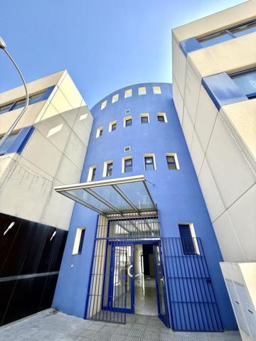 Oficina en alquiler en Dos Hermanas, Poligono Industrial - La Isla photo 0