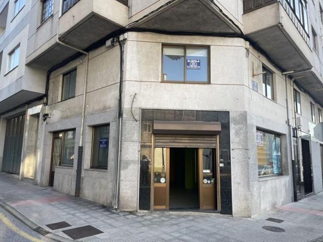 Local comercial en alquiler en Lugo, Piringalla photo 0