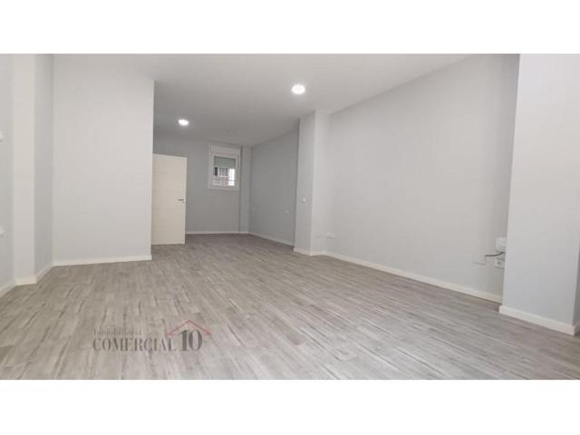 Local comercial en alquiler en Badajoz photo 0