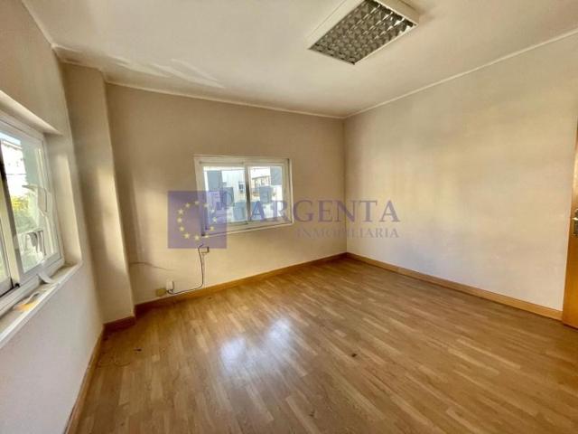 Local comercial en alquiler en Cáceres photo 0