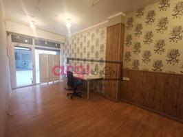 Local comercial en alquiler en Viladecans photo 0