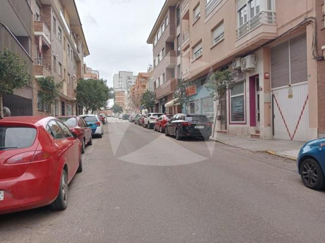 Local comercial en alquiler en Badajoz photo 0