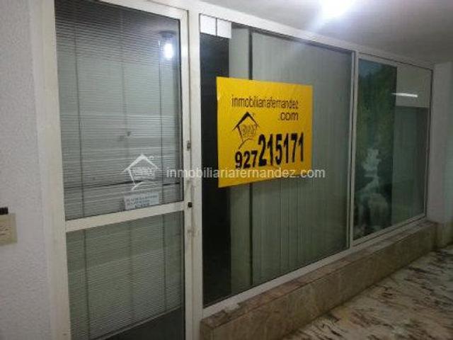 Local comercial en alquiler en Cáceres, AVENIDA DE ALEMANIA photo 0