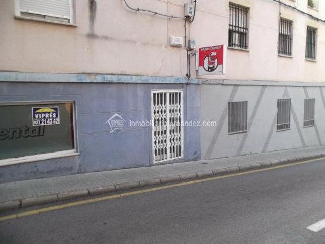 Local comercial en alquiler en Cáceres, COLON photo 0