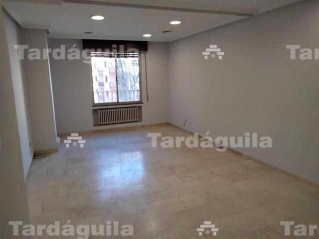 Oficina en alquiler en Salamanca, Centro photo 0
