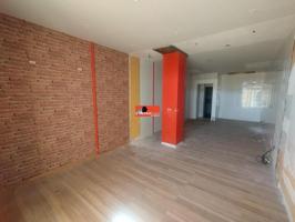 Local comercial en alquiler en Lugo, Augas Férreas photo 0