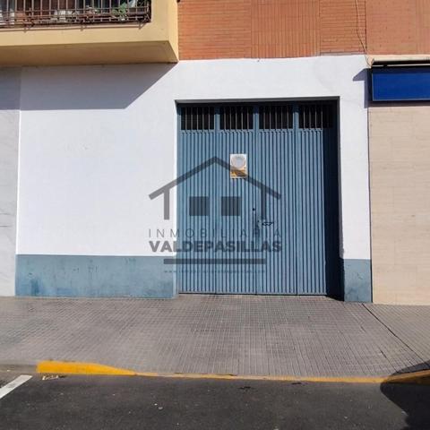 Local comercial en alquiler en Badajoz, Valdepasillas photo 0