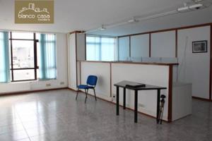Oficina en alquiler en Carballo, POLGONO DE BERTOA photo 0