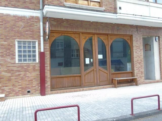 Local comercial en alquiler en Sarón, Saron photo 0