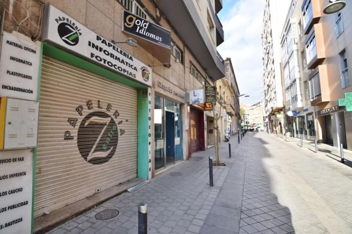 Local comercial en alquiler en Almería, Centro photo 0