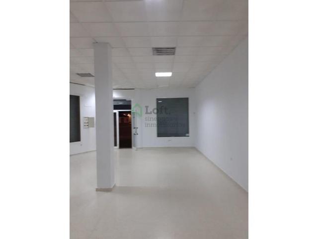Local comercial en alquiler en Badajoz photo 0