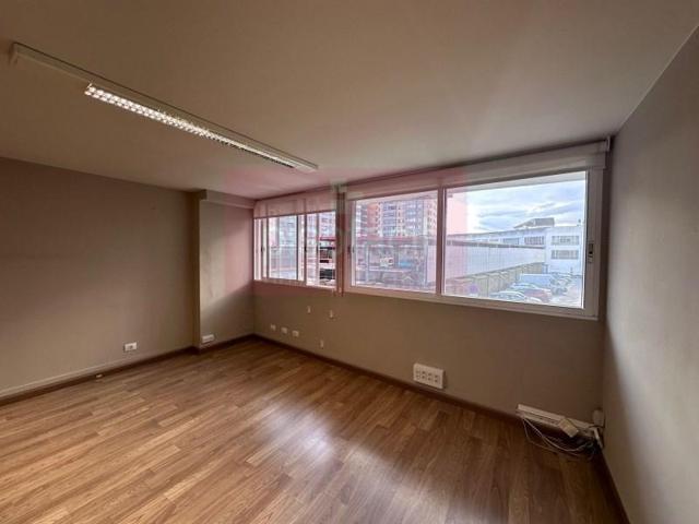 Oficina en alquiler en Lugo photo 0