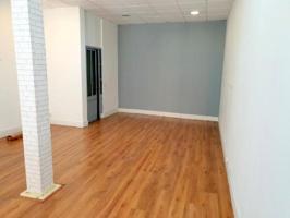 Local comercial en alquiler en Siero, Pola de Siero photo 0