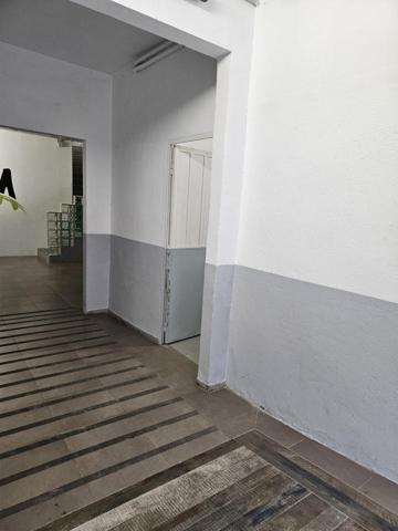 Local comercial en alquiler en Esparreguera photo 0