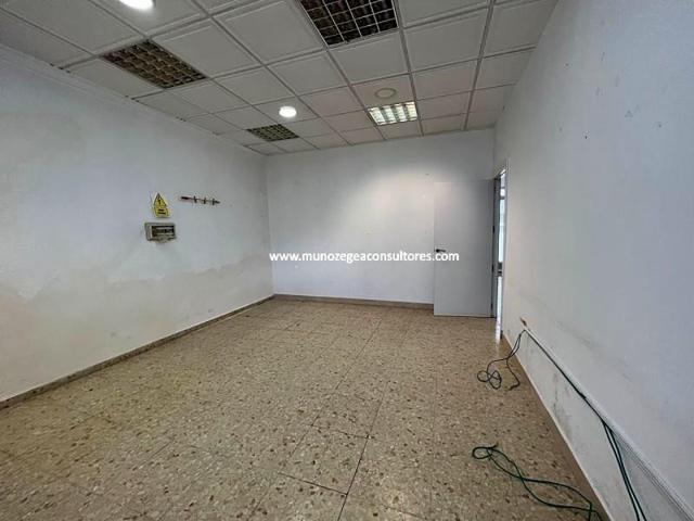 Local comercial en alquiler en Lucena, Calle Hoya del Molino, 14900 photo 0