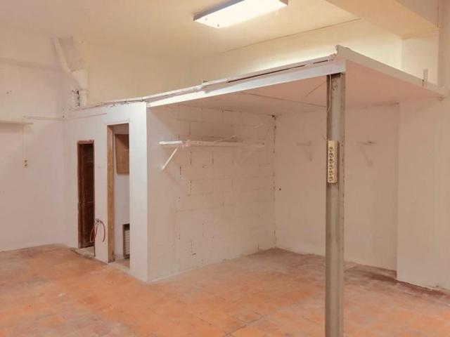 Local comercial en alquiler en Valladolid, Campo grande photo 0