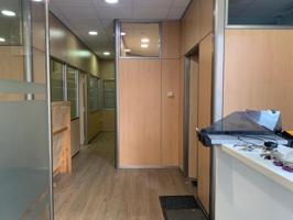 Local comercial en alquiler en Sant Fruitós de Bages, Ajuntament photo 0