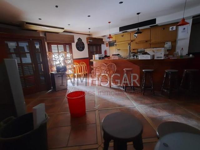 Local comercial en alquiler en Ávila, Murallas photo 0