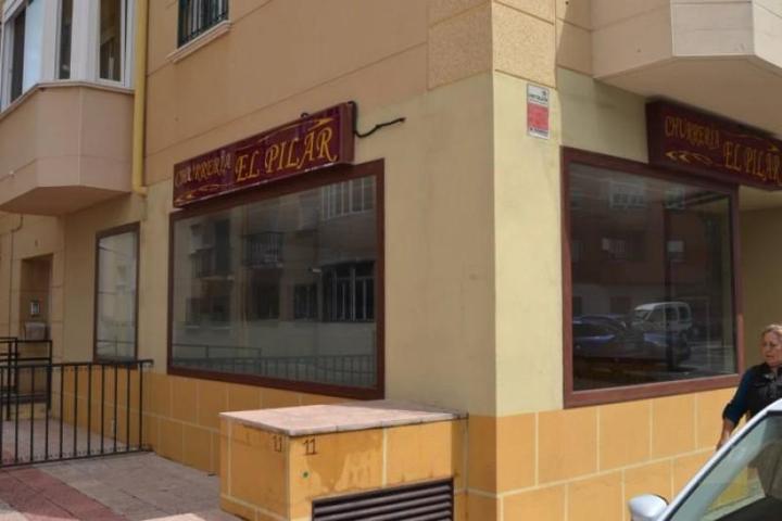 Local comercial en alquiler en Plasencia, El pìlar photo 0