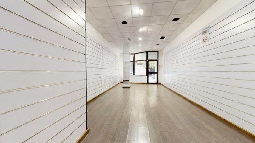 Local comercial en alquiler en Valencia, Sant Antoni photo 0
