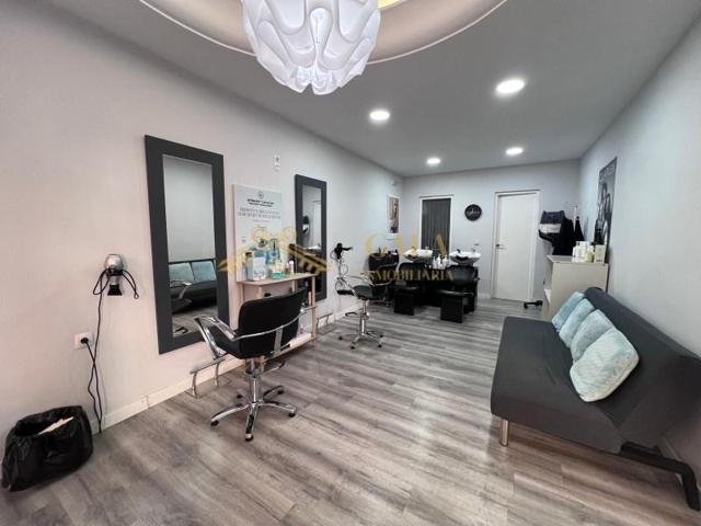 Local comercial en alquiler en Cáceres photo 0