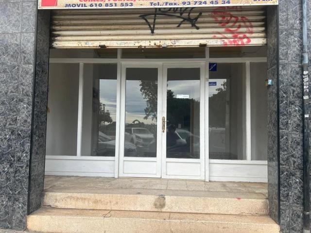 Local comercial en alquiler en Sabadell, Sol i padris photo 0