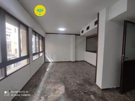 Oficina en alquiler en Jaén, Centro photo 0