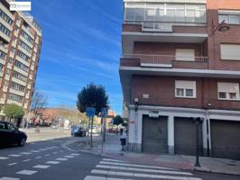 Local comercial en alquiler en León, La Chantría- La Lastra photo 0