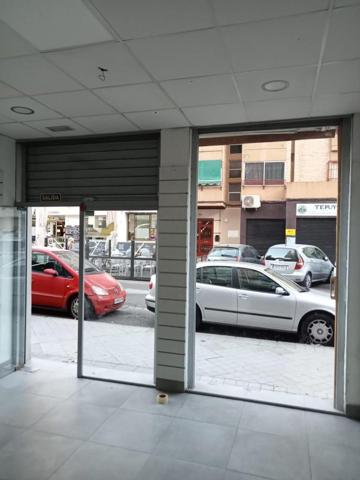 Local comercial en alquiler en Granada, Zaidín photo 0
