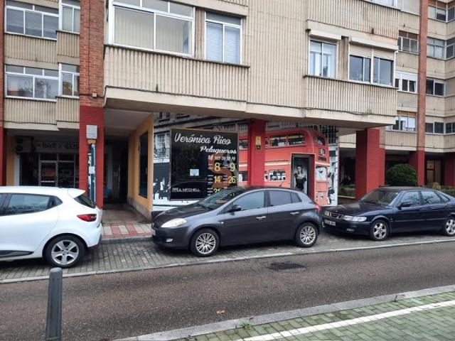 Local comercial en alquiler en Valladolid, Semicentro photo 0