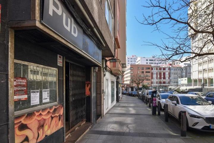 Local comercial en alquiler en A Coruña, A Coruña photo 0